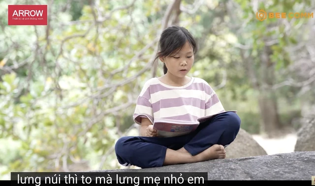 Xót xa chia sẻ của cô bé 11 tuổi mất mẹ vì ung thư, sống nương tựa vào bà ngoại già yếu đi nhặt ve chai: Chỉ cần có 10 ngàn là bà cháu sống được 1 ngày...