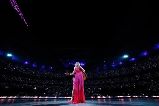 Taylor Swift cuối cùng cũng lên tiếng sau loạt sức ép từ dư luận
