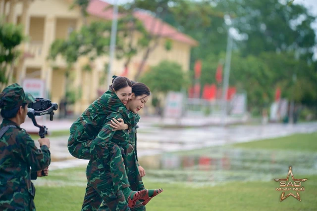 Tập 2 Sao Nhập Ngũ: Lan Ngọc lộ dấu hiệu bất ổn nghiêm trọng, Hoà Minzy bị chê thua Chi Pu