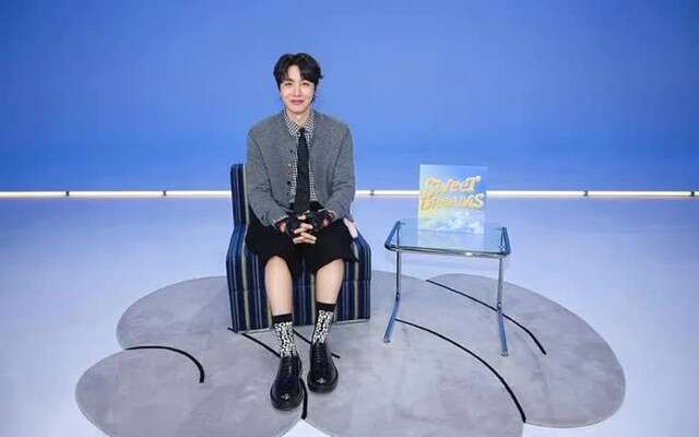 j-hope (BTS) sẽ phát hành thêm hai đĩa đơn trong năm 2025