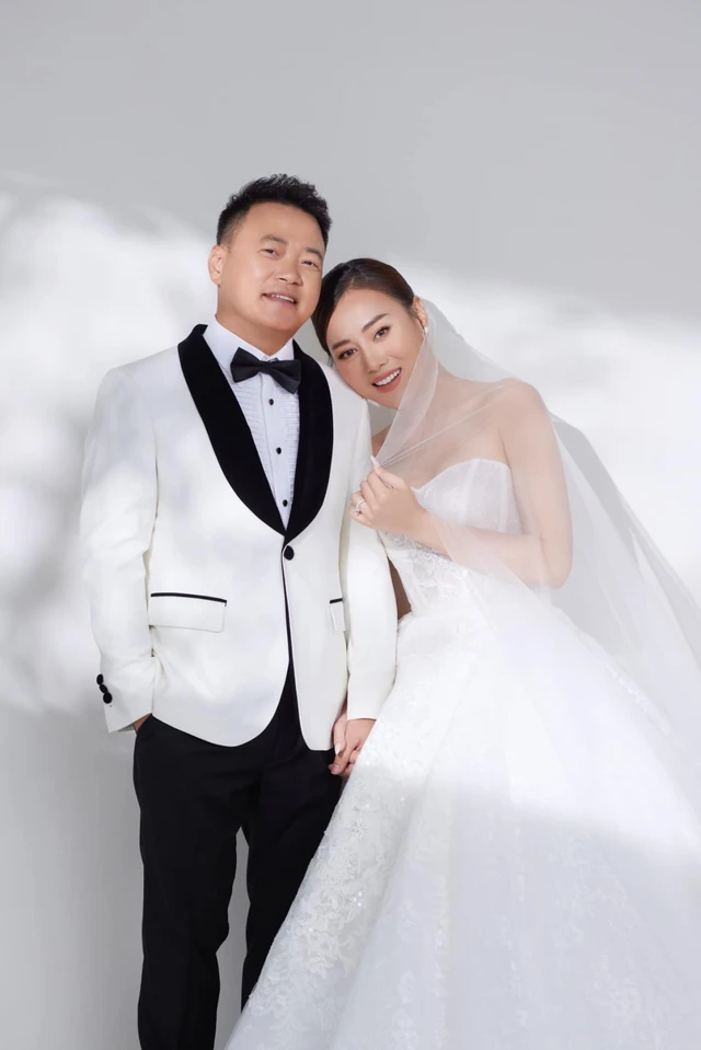 Phương Oanh và Shark Bình giàu cỡ nào?