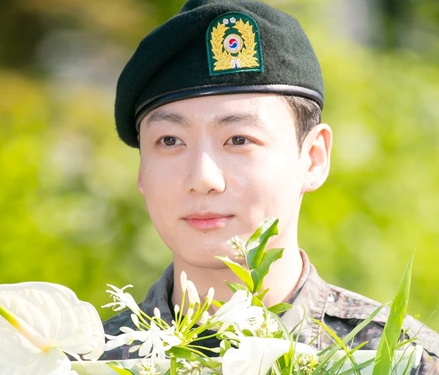 Jungkook (BTS) và cuộc đấu tranh dai dẳng với những người hâm mộ cuồng nhiệt