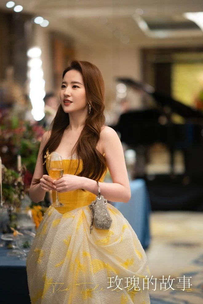 Lưu Diệc Phi bùng nổ MXH vì 