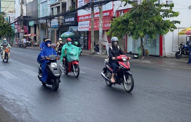 TP.HCM đón cơn mưa “vàng” sau đợt nắng nóng gay gắt kéo dài