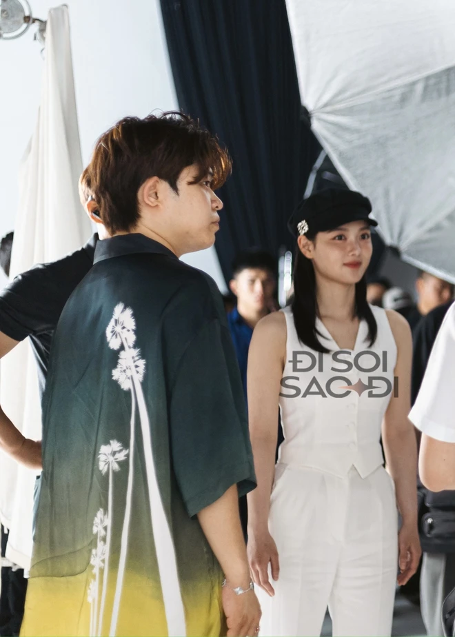 Độc quyền: Kim Yoo Jung đẹp phát sáng trong buổi chụp hình ở Việt Nam, nhan sắc xứng danh nữ thần màn ảnh thế hệ mới