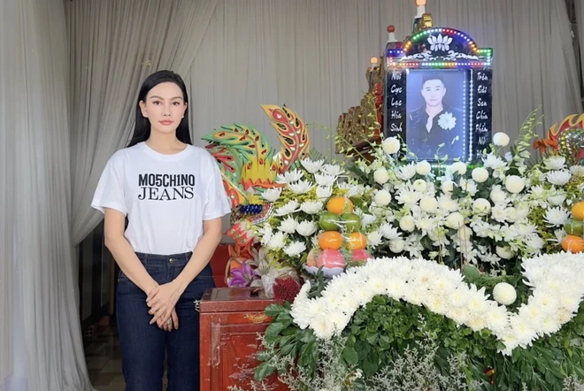 Nghệ sĩ đưa tiễn người mẫu Nam Phong về nơi an nghỉ