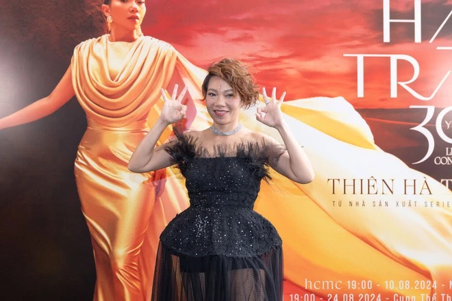 Hà Trần: 
