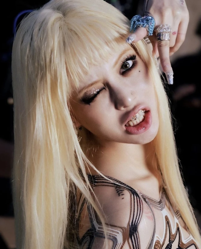 Nữ idol đình đám Kpop gây sốc khi chỉ bán được... 5 album một ngày!