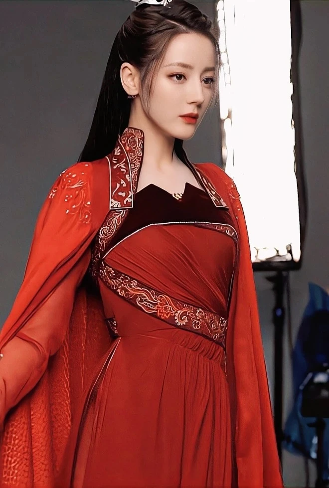 Mỹ nhân suýt giật vai của Dương Tử ở Trường Tương Tư: Nhan sắc tựa nữ thần nhưng diễn xuất thuộc hàng thảm hoạ