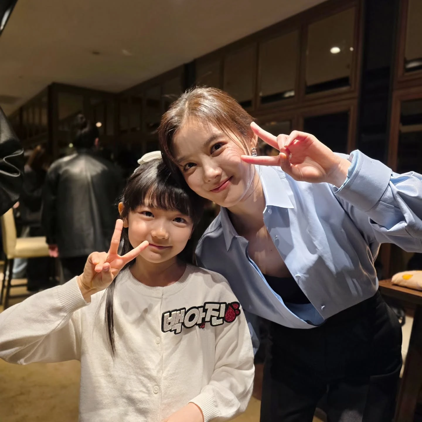 Thần đồng diễn xuất 1 năm đóng 8 phim gây bão MXH, chỉ 1 ánh mắt cũng khiến cả thiên hạ nín thở