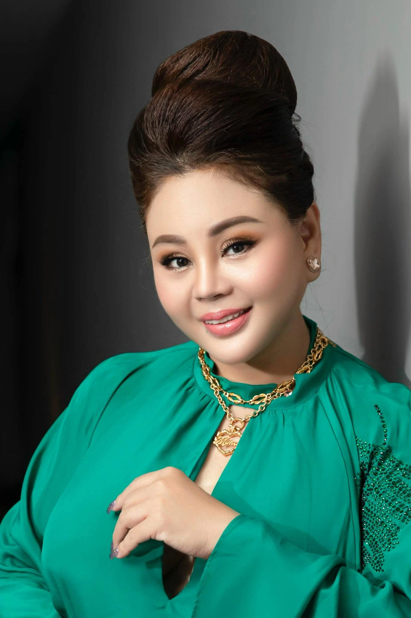 Nhận cái kết đắng vì 2 lần đổ vỡ, ngoài 50 tuổi nữ nghệ sĩ mới có cuộc sống an yên