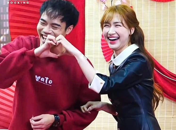 Lý do Hoà Minzy giàu có nhưng không trả một lần hết nợ cho Văn Toàn