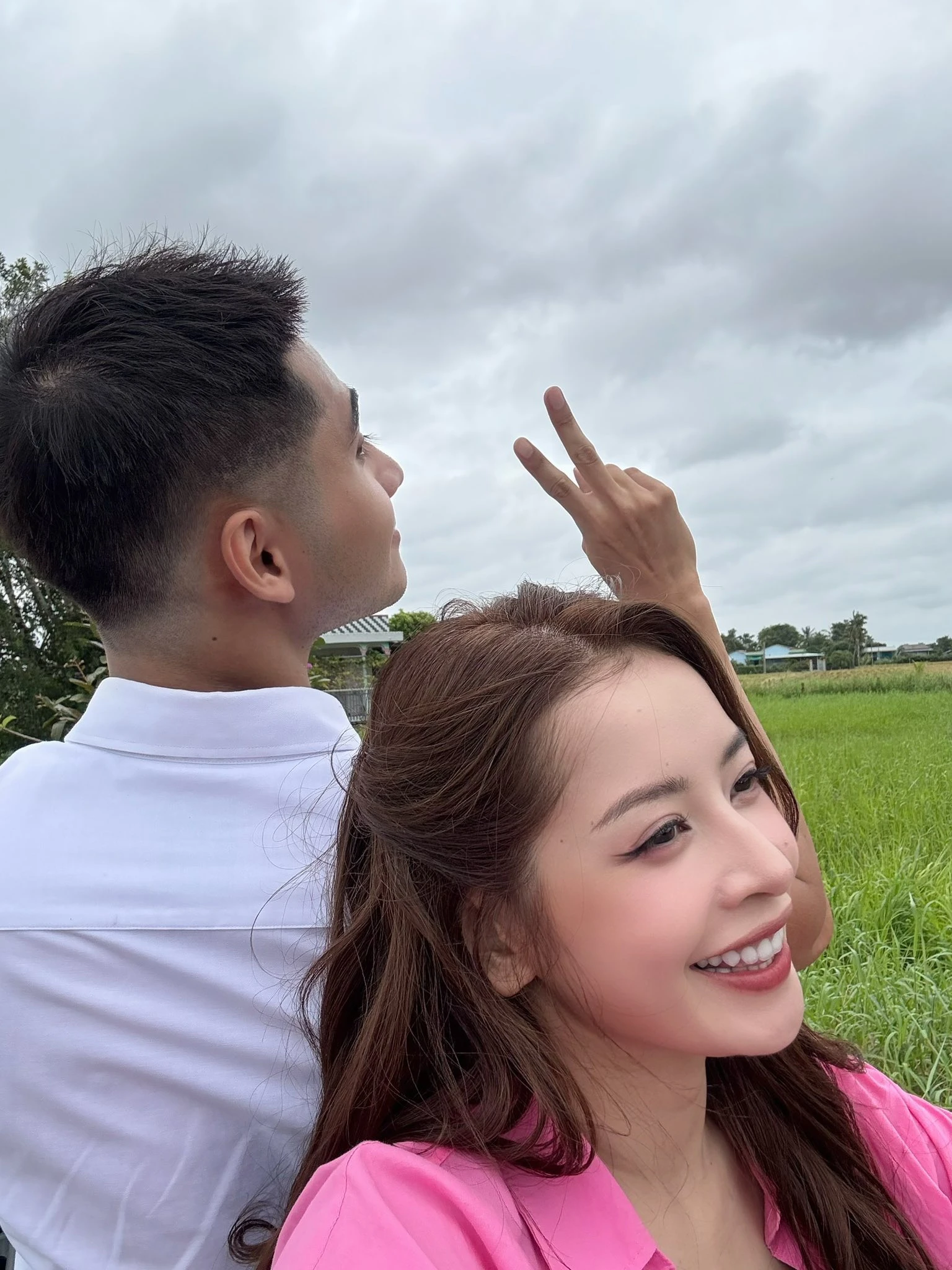 Chi Pu đã có tình mới, là 1 Nam Vương?