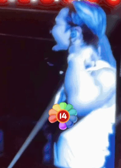 Cận cảnh màn thay đồ xem 1.000 lần vẫn chưa thể thoát ra của G-Dragon ngay trên sân khấu concert!