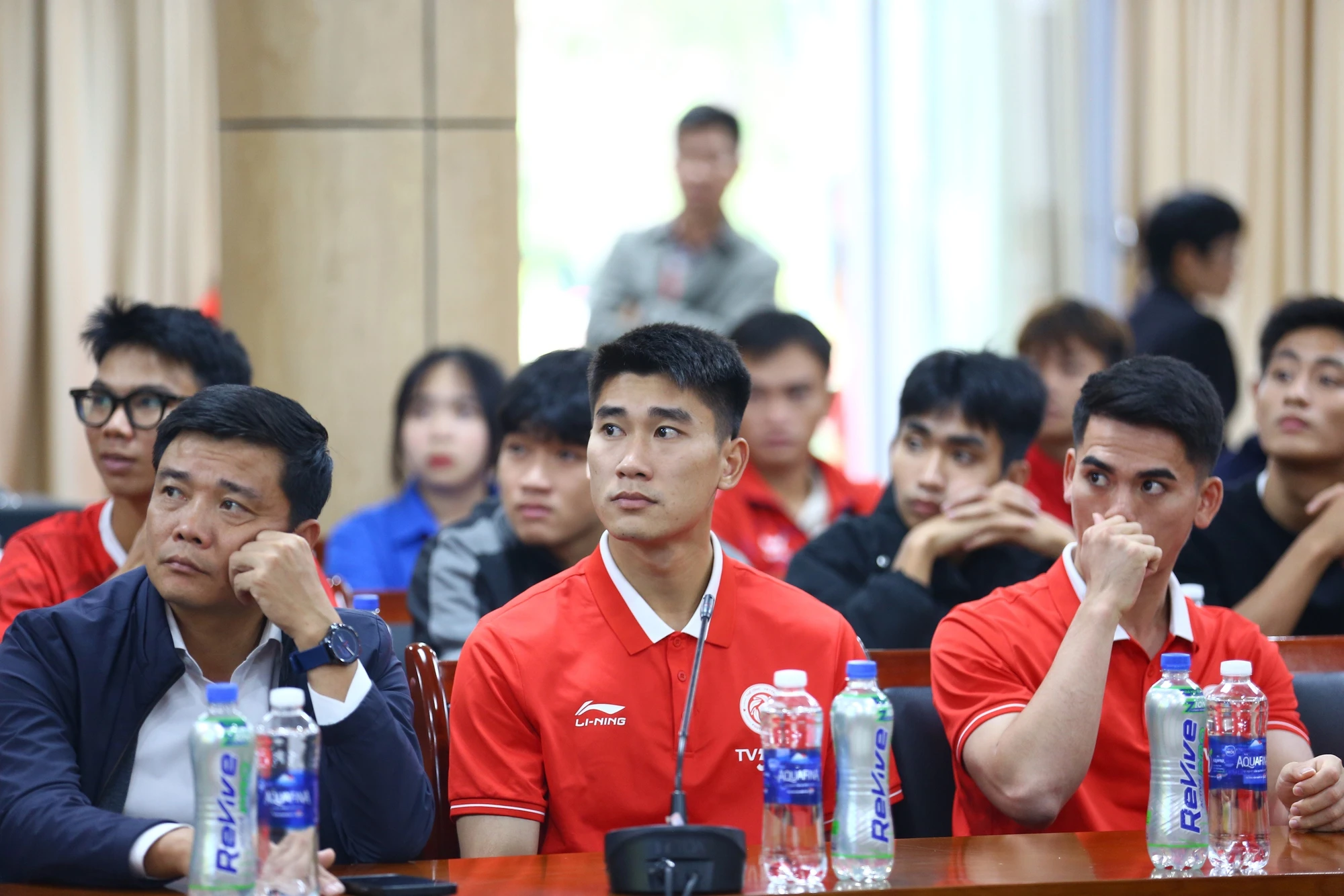 Nhâm Mạnh Dũng truyền lửa cho sinh viên tham dự Giải Thể thao Sinh viên Toàn quốc năm 2025