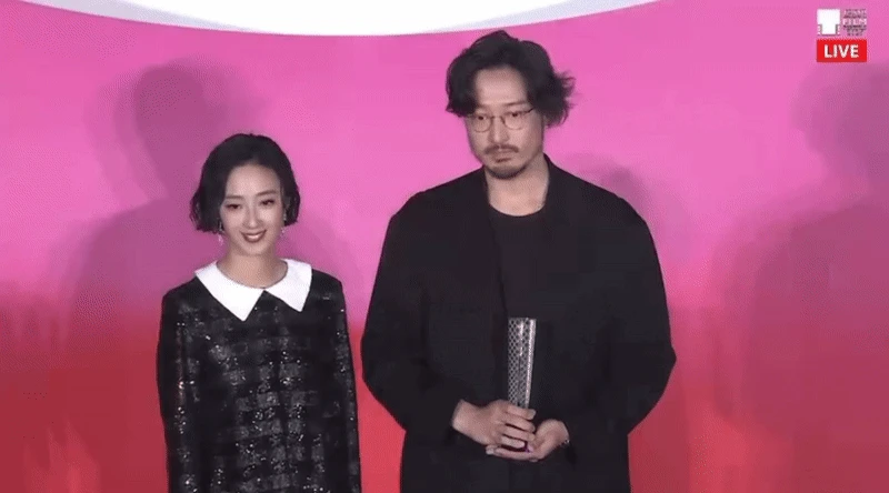 Drama căng đét: 1 sao nam khiến Phạm Băng Băng và Ảnh hậu Cbiz bỏ ngang giải về nước, đăng đàn mỉa mai