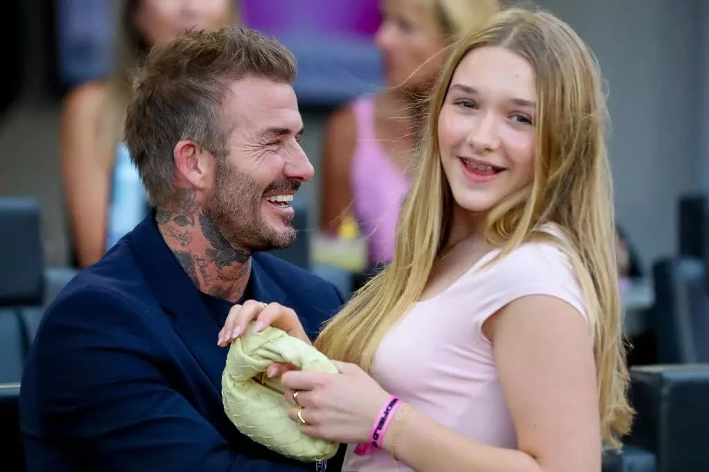 Tiểu thư út Harper khiến David Beckham “tan nát cõi lòng”