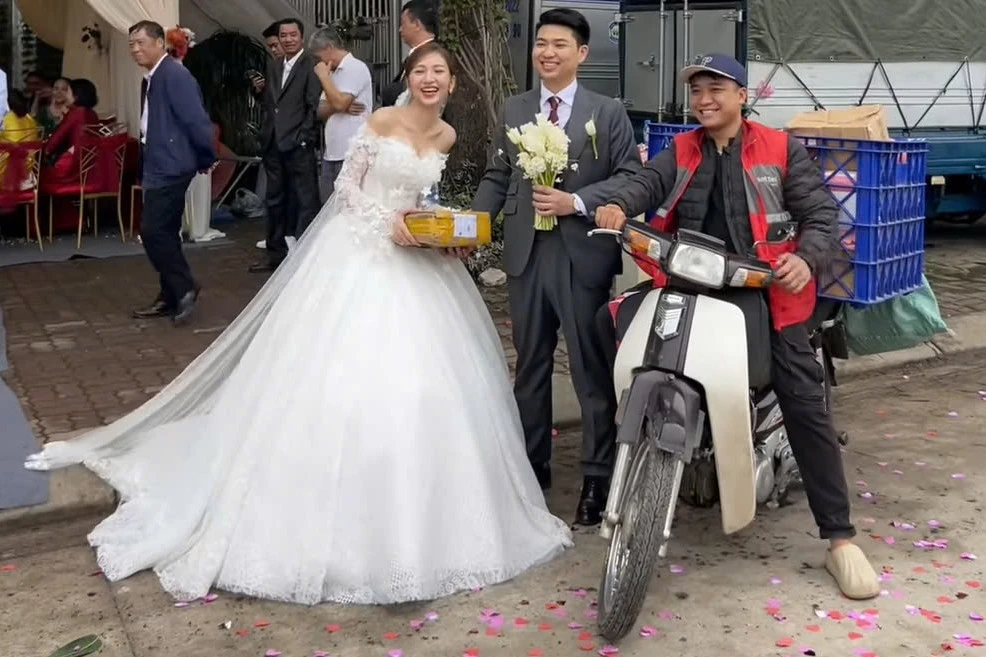 Cô dâu bị 
