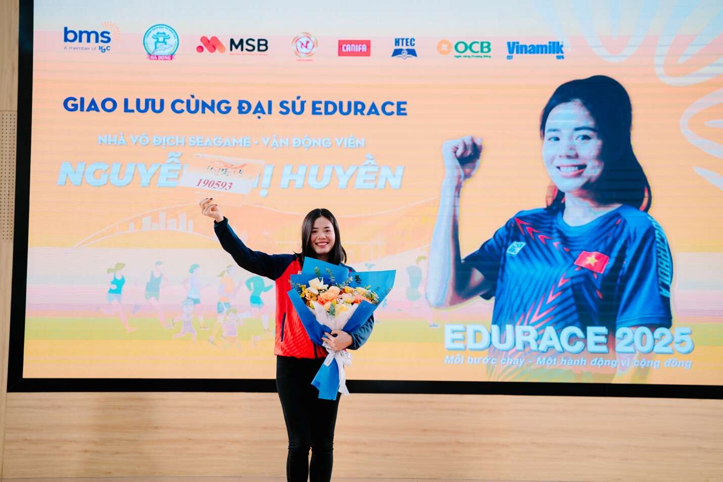 Từ thể thao đến giáo dục toàn diện: nhà vô địch SEA Games Nguyễn Thị Huyền truyền cảm hứng cho thế hệ công dân toàn cầu