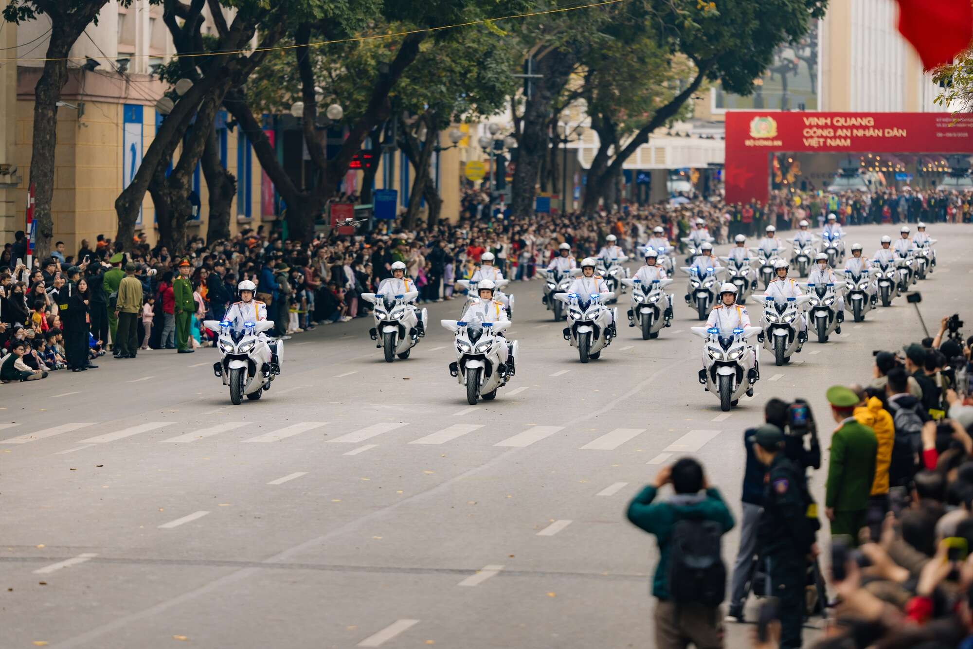 Hơn 150.000 khán giả tham gia chương trình “Vinh quang Công an Nhân dân Việt Nam”