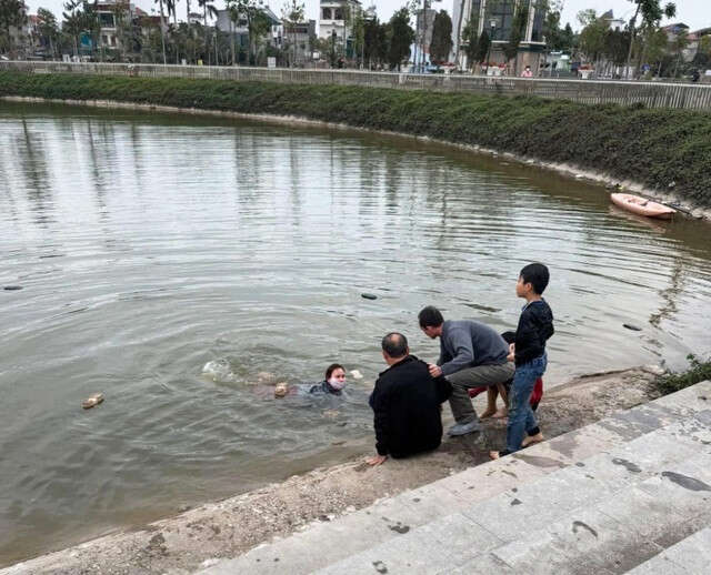 Nữ doanh nhân nhảy xuống hồ cứu 3 trẻ đuối nước: Trước đó vừa đi viện về, sức khỏe yếu hơn sau sự việc