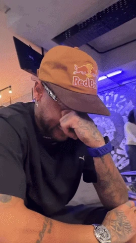 Clip Neymar bật khóc nức nở khi được dự World Cup