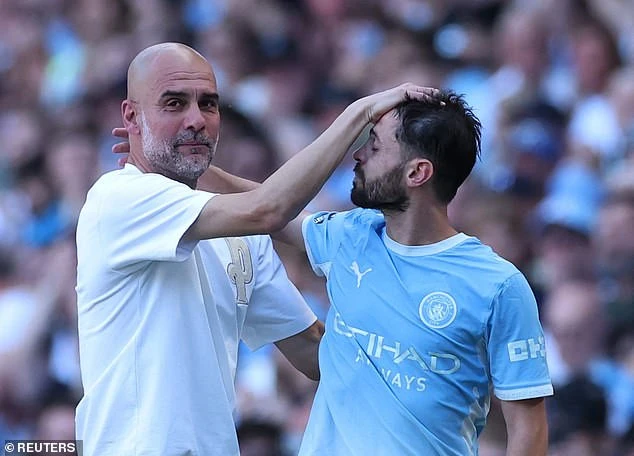 HLV Pep Guardiola khóc rồi!
