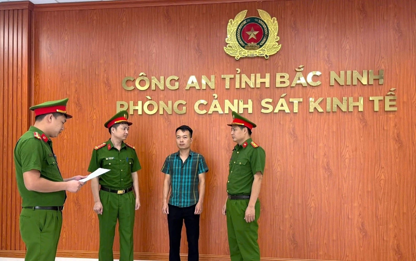 Ra quyết định khởi tố môi giới bất động sản Vũ Văn Cương SN 1986