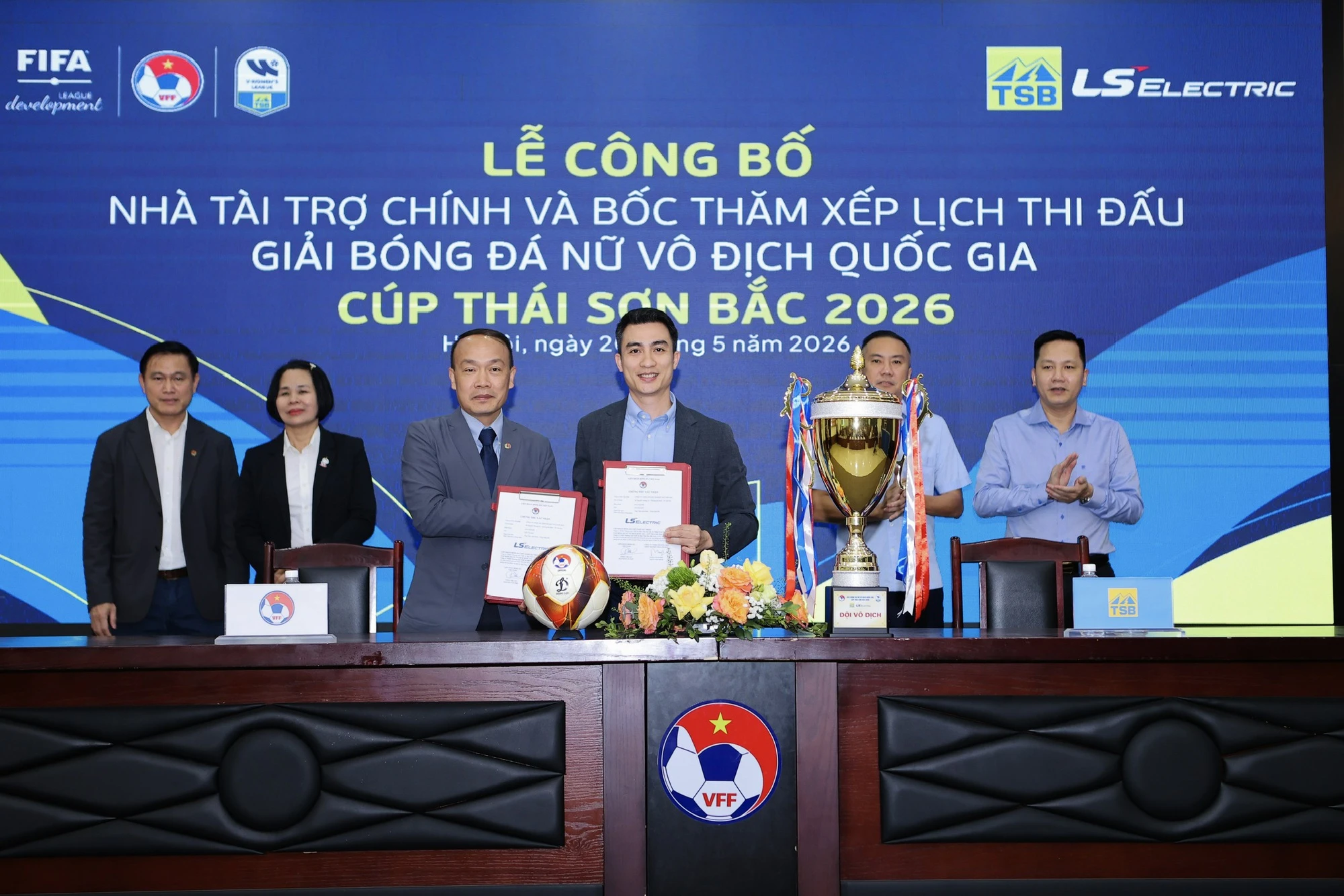 Khởi tranh giải bóng đá nữ VĐQG: Bước đột phá mới của VFF