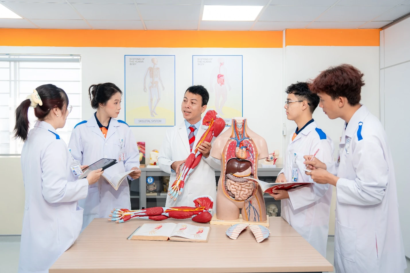 HUTECH chính thức tuyển sinh ngành Y khoa, trao học bổng 30% cho thí sinh toàn quốc