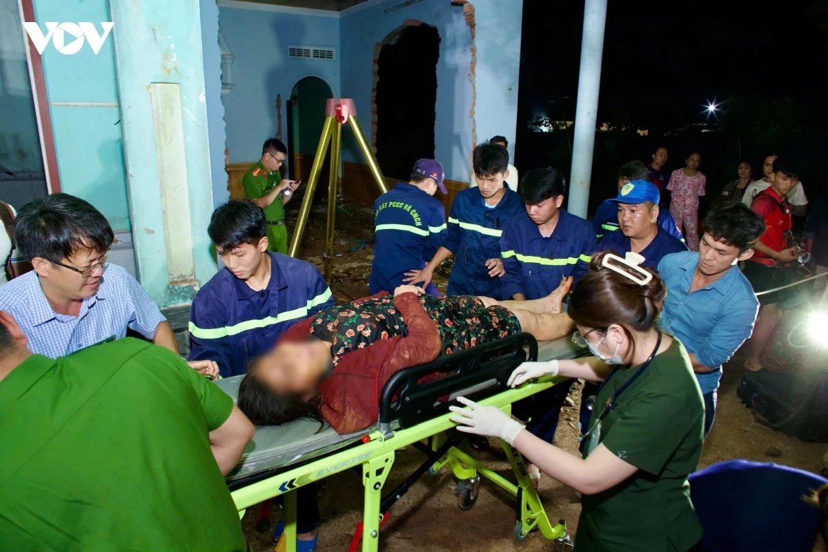 Người phụ nữ rơi xuống giếng sâu 30m tiết lộ điều giúp bà trụ được 6 tiếng ở dưới nước, chìm trong bóng tối