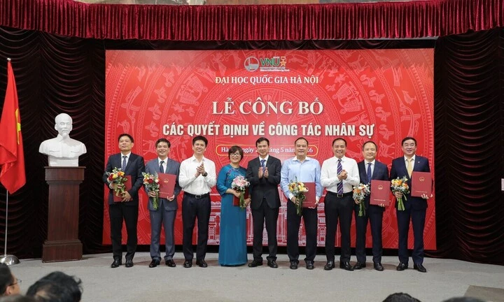Đại học Quốc gia Hà Nội bổ nhiệm loạt hiệu trưởng, hiệu phó