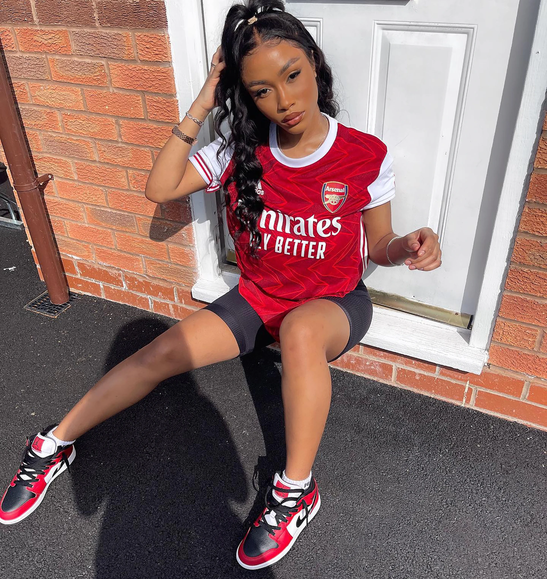 Dàn WAGs Arsenal và PSG 