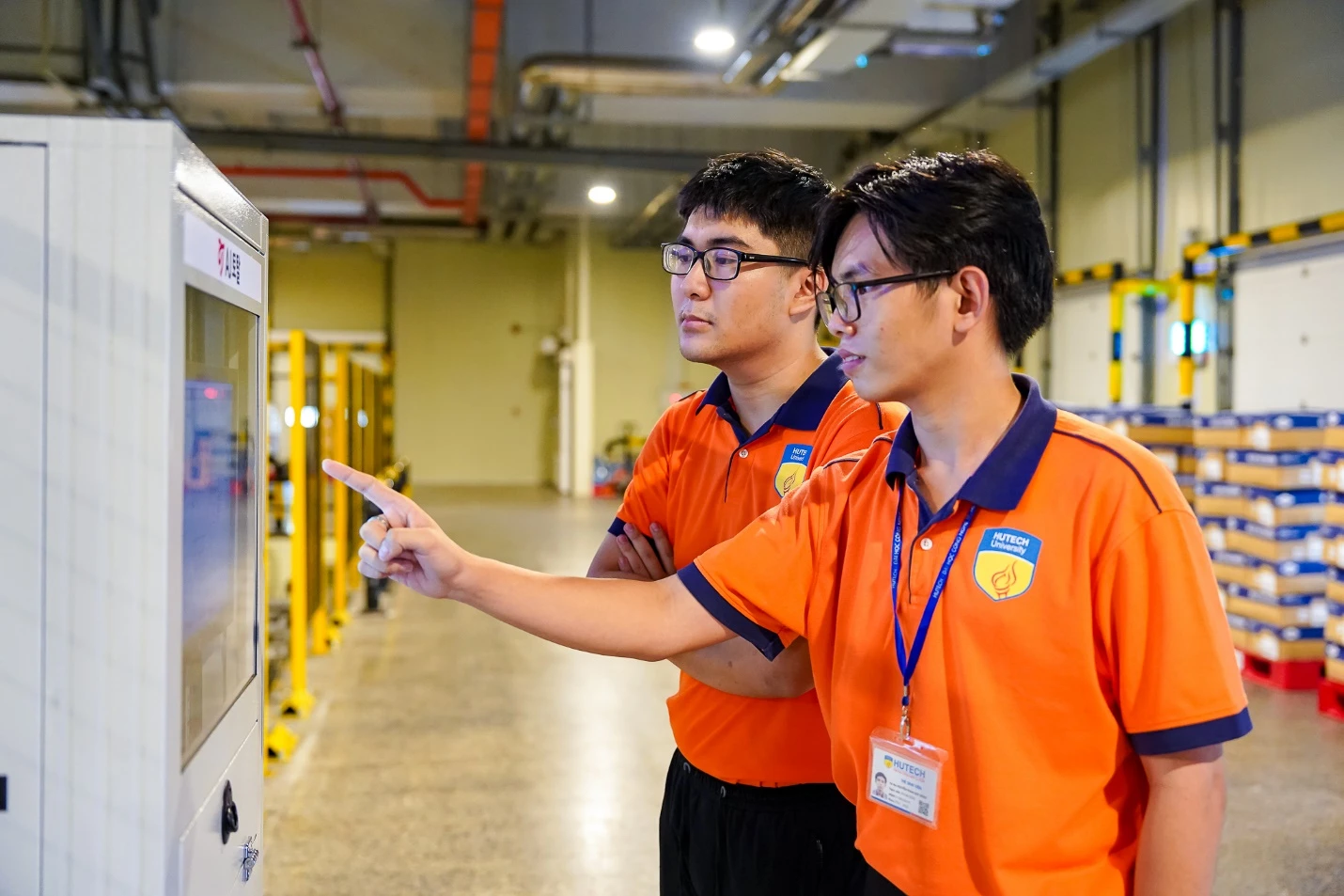 Sinh viên Logistics HUTECH “bắt mạch” chuỗi cung ứng bằng tư duy thực chiến