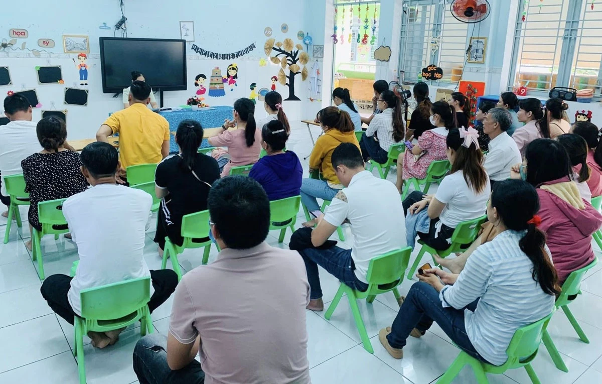 3 hành động người EQ thấp thường làm khi đi họp phụ huynh