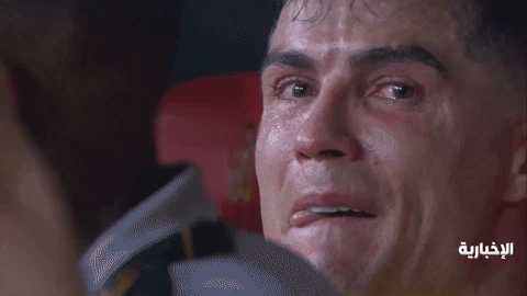 Viral video Ronaldo bật khóc nức nở, hút 3,5 triệu views, thêm một mùa giải trắng tay ở Saudi Arabia