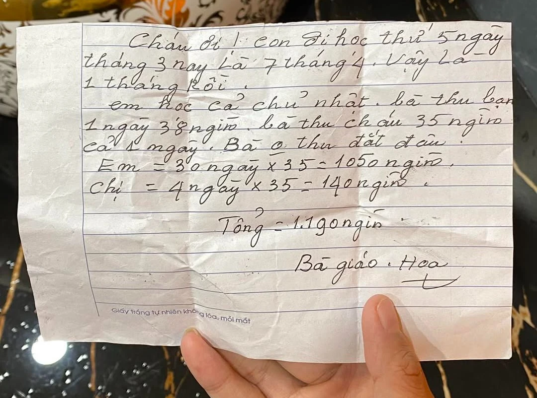 Bảng thông báo nộp học phí nhận 