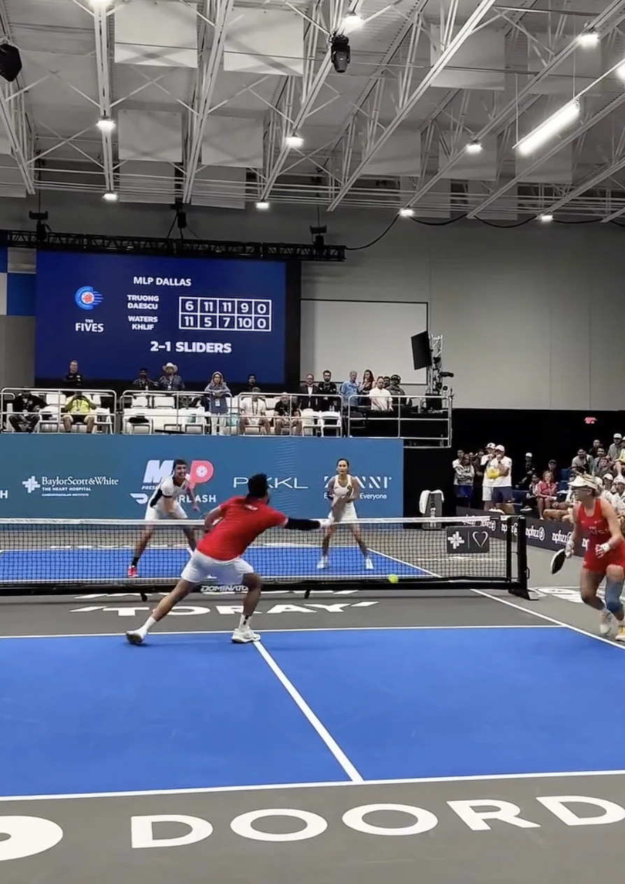 Nàng thơ pickleball Alix Truong gây địa chấn khi đánh bại đội của “nữ hoàng” Anna Leigh Waters ngay trận mở màn MLP