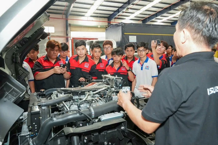 Nhiều ngành học mà AI không thể thay thế