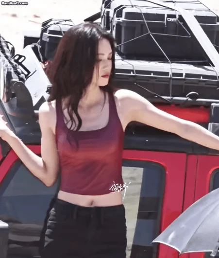 Nhìn mỹ nhân này mới thấy câu 