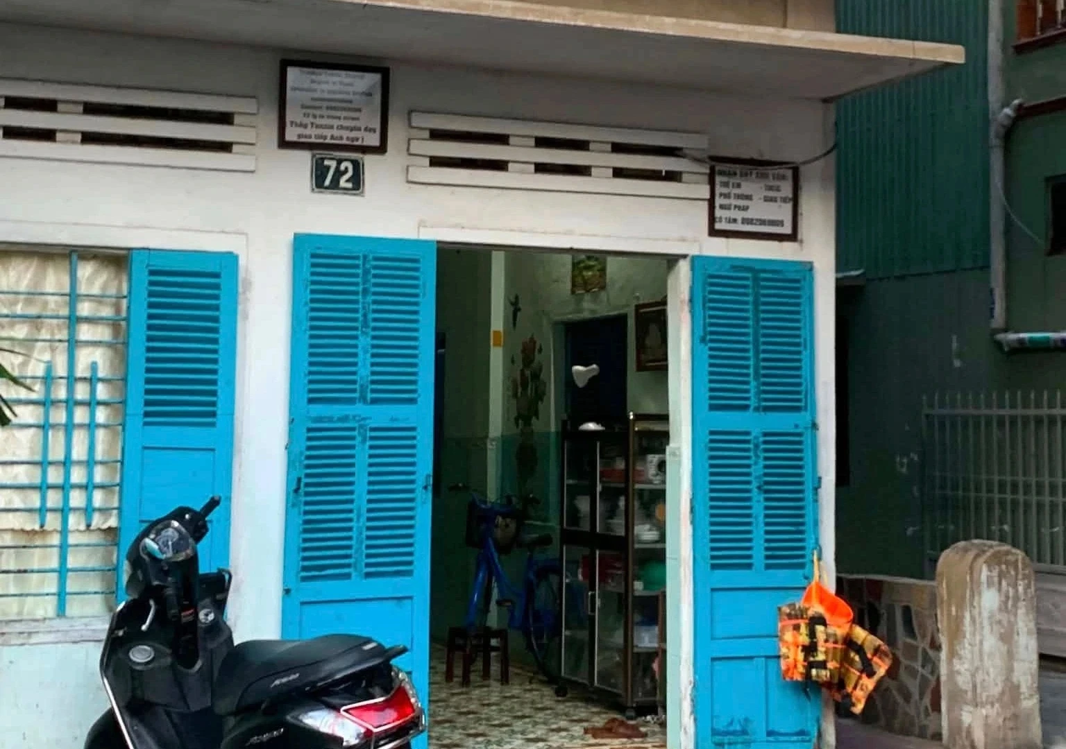 Vụ thầy giáo Ấn Độ tát học sinh lớp 4: Dừng hoạt động lớp dạy thêm