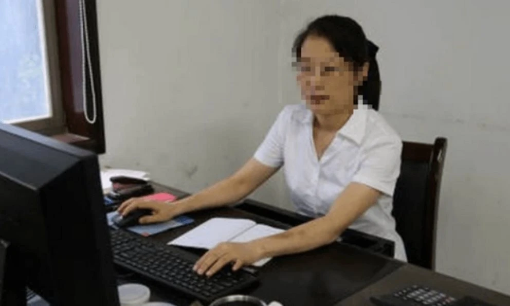 Nữ kế toán chuyển khoản 5,4 tỷ đồng cho đối tác theo lệnh của 
