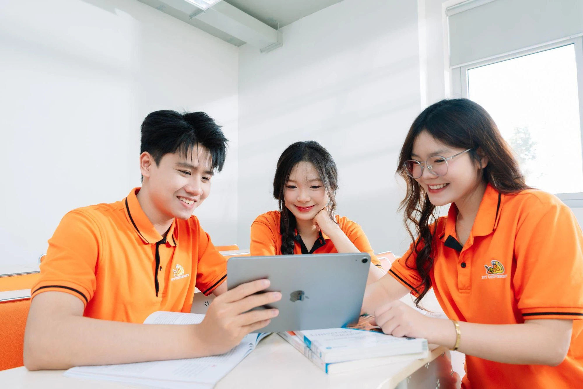 Học Luật thời AI: Lợi thế cạnh tranh không còn nằm ở chỗ bạn thuộc bao nhiêu điều luật