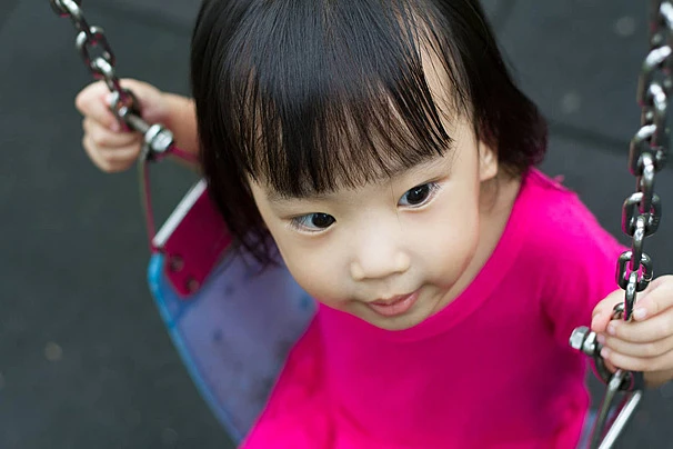 Chỉ cần nhìn cách con chơi ở sân chơi, cha mẹ cũng có thể đoán được tương lai của trẻ: Nếu có 1 trong 3 dấu hiệu này, đừng chủ quan