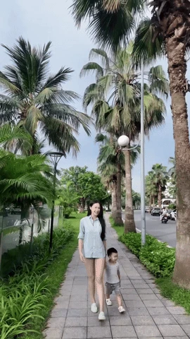 Doãn Hải My gây chú ý với đôi chân dài nổi bật, nhan sắc qua camera thường còn cuốn hút hơn ảnh mạng