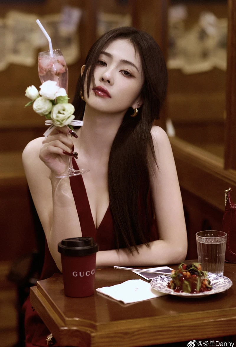 Bạch Lộc rơi vào đường cùng