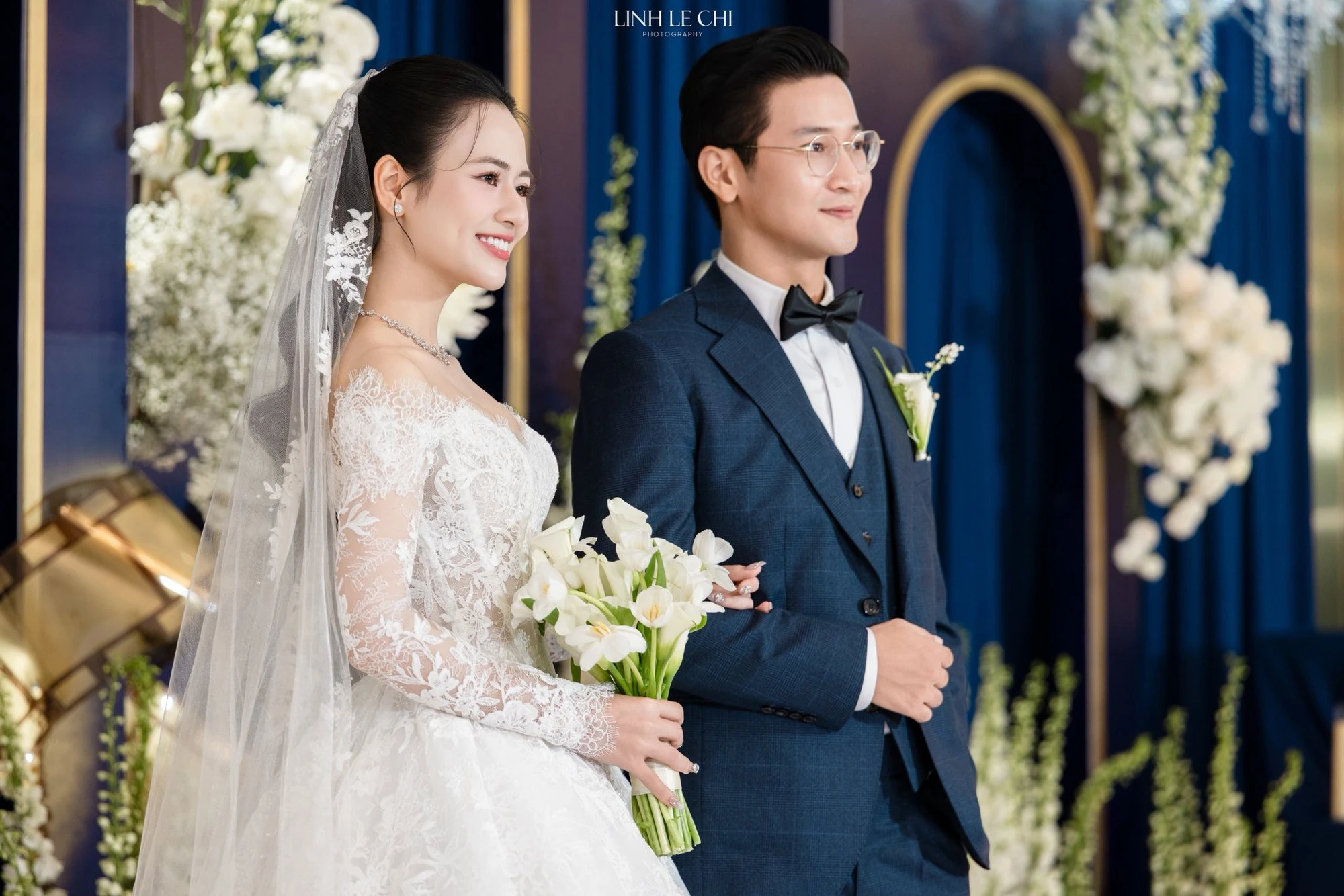 Cặp đôi Vbiz bí mật kết hôn 4 năm mà không ai biết, tướng phu thê rõ mồn một như đúc ra từ một khuôn