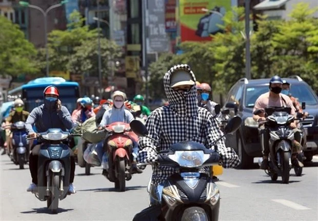 Đợt nắng nóng có thể kéo dài nhiều ngày, có nơi trên 39 độ C