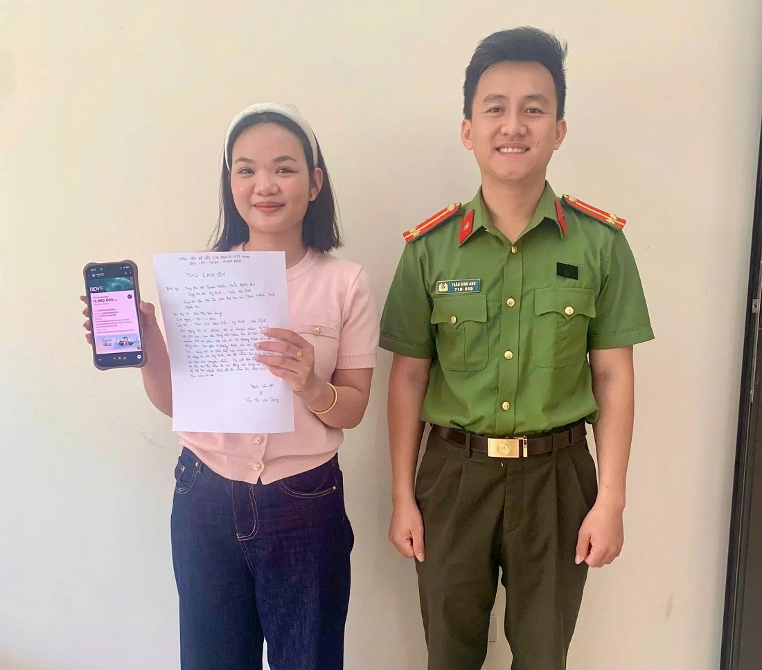 Người phụ nữ báo công an sau 7 tháng nhận chuyển khoản 16 triệu đồng: Cô gái SN 2001 được mời lên làm việc