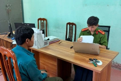Khởi tố 5 đối tượng tham gia đánh bạc trực tuyến trên trang cá cược 